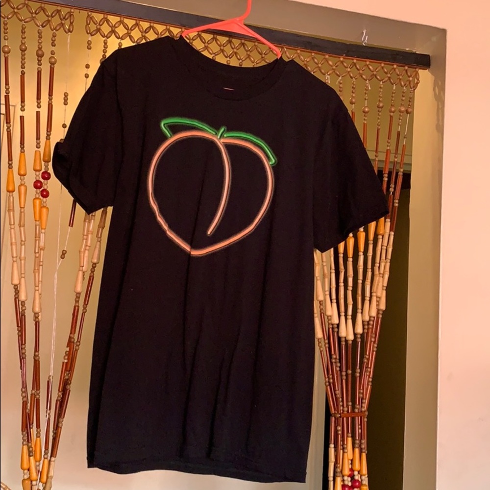 Fashion Nova t shirt